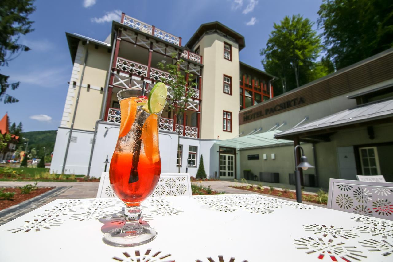 Pacsirta Hotel 4*